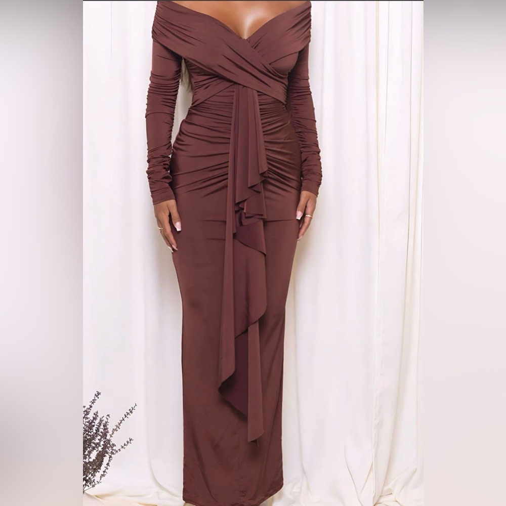 Brand new Ruched dress
